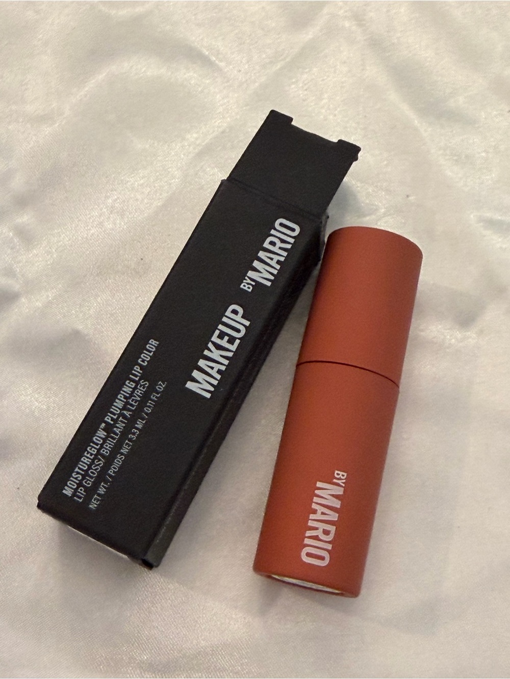 Makeup by Mario Moistureglow Plumping Lip Serum BABY CORAL 0.11 Oz New - Picture 2 of 6